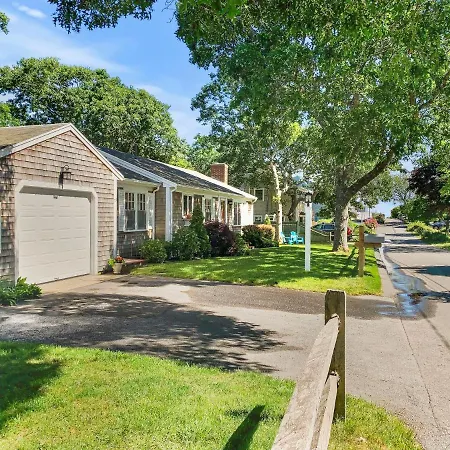 23 Ginger Plum Lane Harwich Port Cape Cod - Ginger Plum Cottage